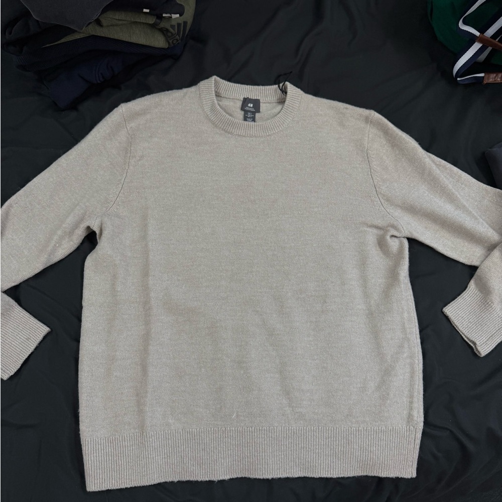 H&M Men's Light Beige Crewneck Sweater